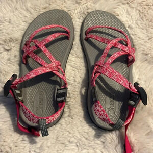 EUC Kids Chacos Size 3